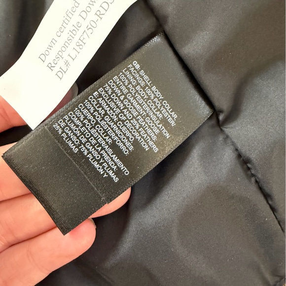 The North Face Vest Jacket Womens Medium Black Gold Puffer Quilted - Picture 6 of 9